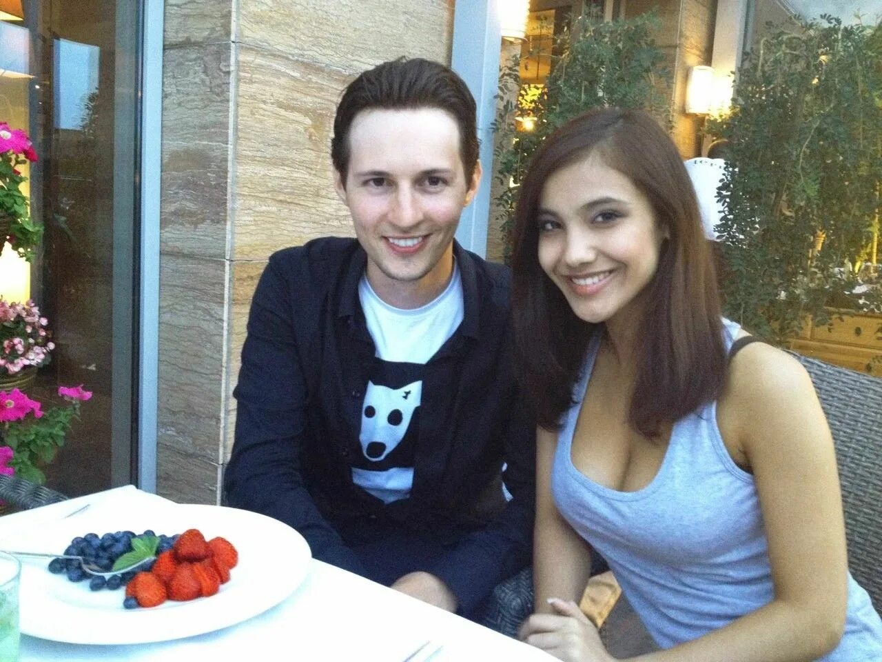Павел дуров фото биография семья дети Pavel Durov в 2024 г Футуристические технологии