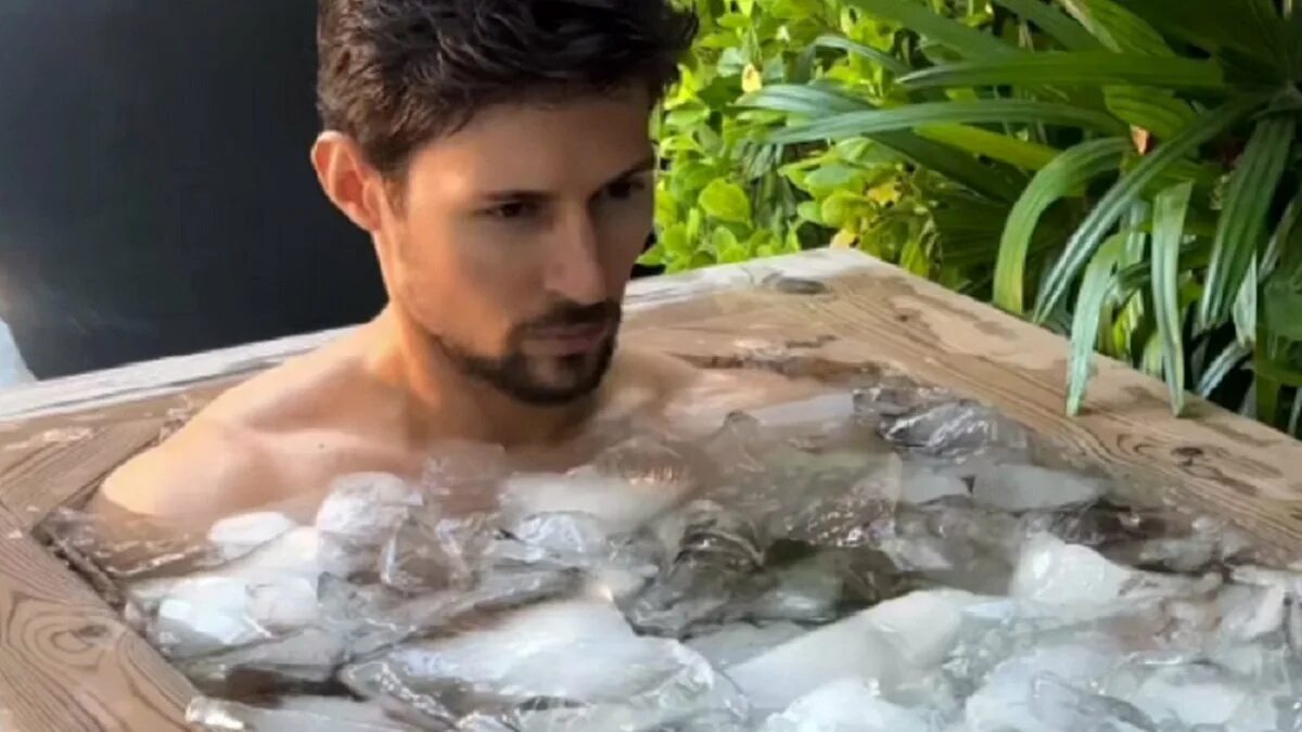Павел дуров фото в ванне со льдом Павел Дуров принимает ледяную ванну: видео завирусилось в сети - Hi-Tech Mail