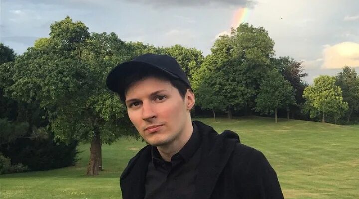Павел дуров школьные фото Павел Дуров назвал Эдварда Сноудена своим героем Sobaka.ru