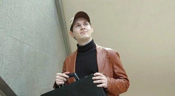 Павел дуров школьные фото От "ботаника" до красавчика: какую пластику делал Павел Дуров Da Ladno!! Дзен