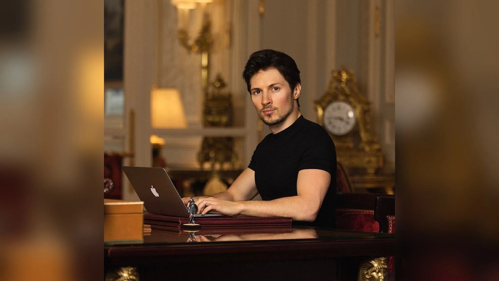 Павел дуров в париже с девушкой фото Forbes признал Павла Дурова самым богатым человеком в ОАЭ