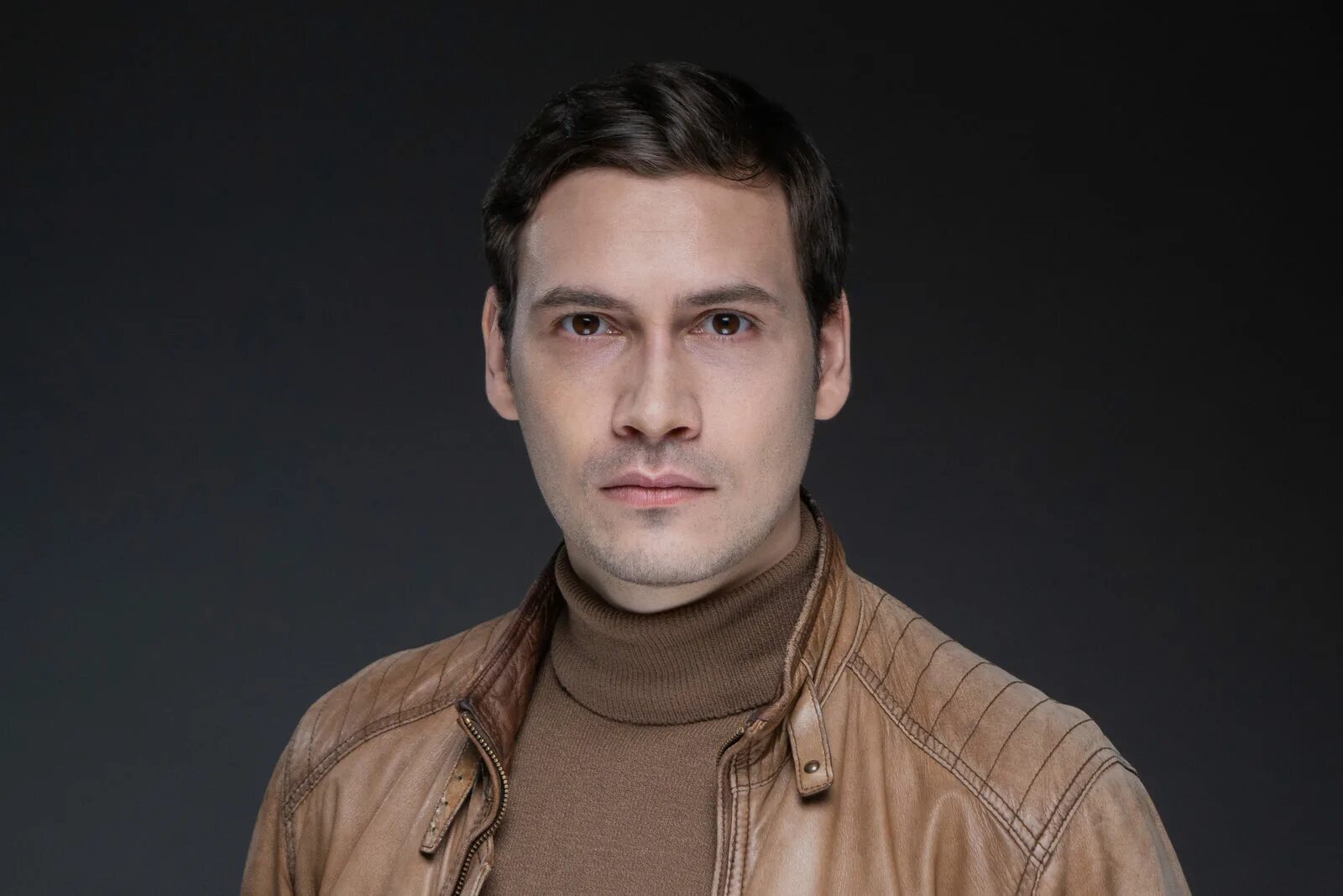Павел гончаров фото Павел Гончаров - актёр - фотографии - российские актёры - Кино-Театр.Ру
