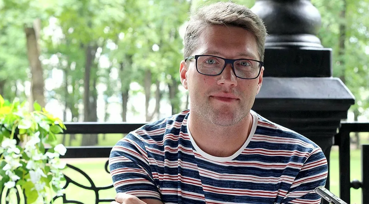 Павел харланчук фото Павел Харланчук-Южаков: актёр из Белоруссии, ставший звездой сериалов в трёх стр
