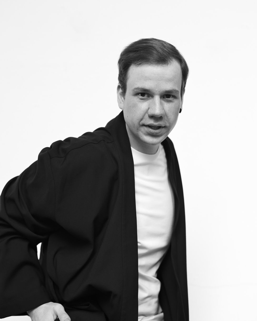 Павел комаров фото до похудения Как похудел Павел Комаров из "Жуков": актер изменился до неузнаваемости SimpleSl