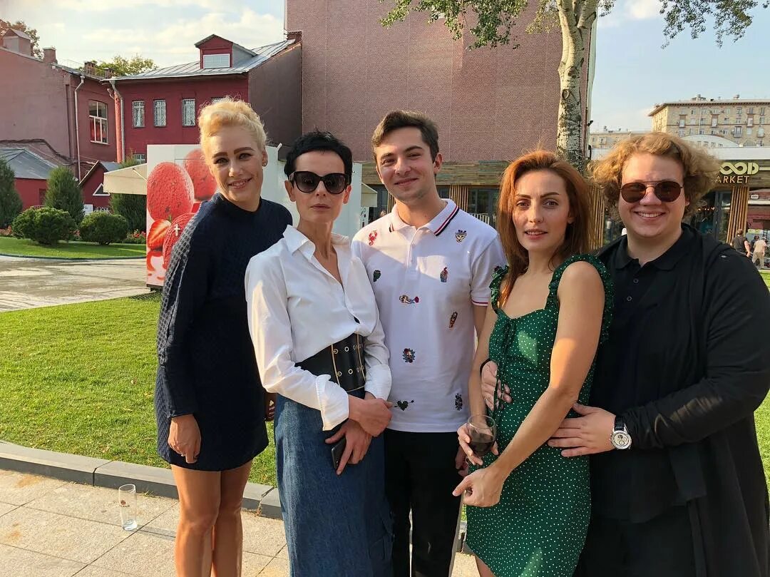 Павел комаров похудел фото до и после Павел Комаров (актер) - фильмы и биография, его инстаграм фото и личная жизнь