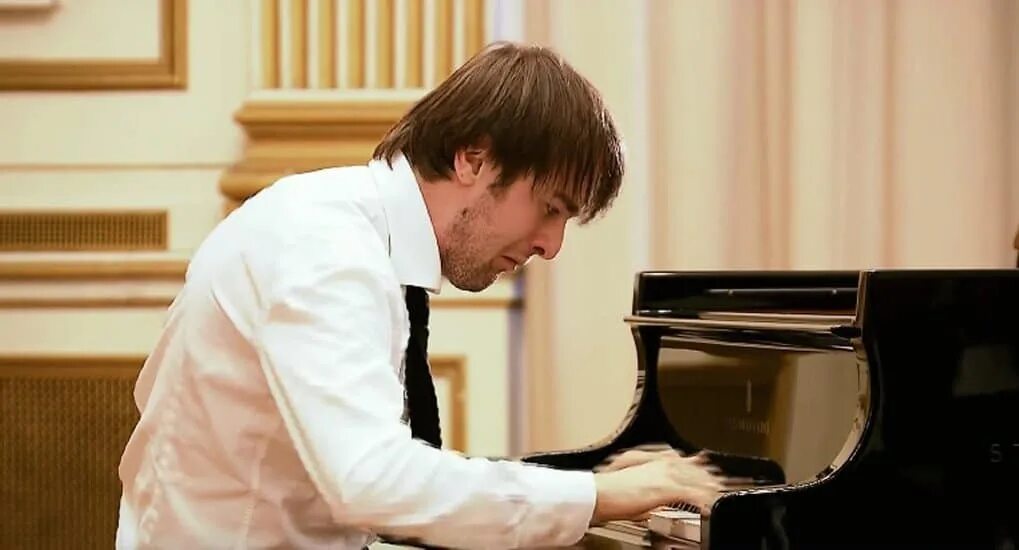 Павел кушнир пианист фото Российский пианист Даниил Трифонов получил премию "Grammy" - Православный журнал