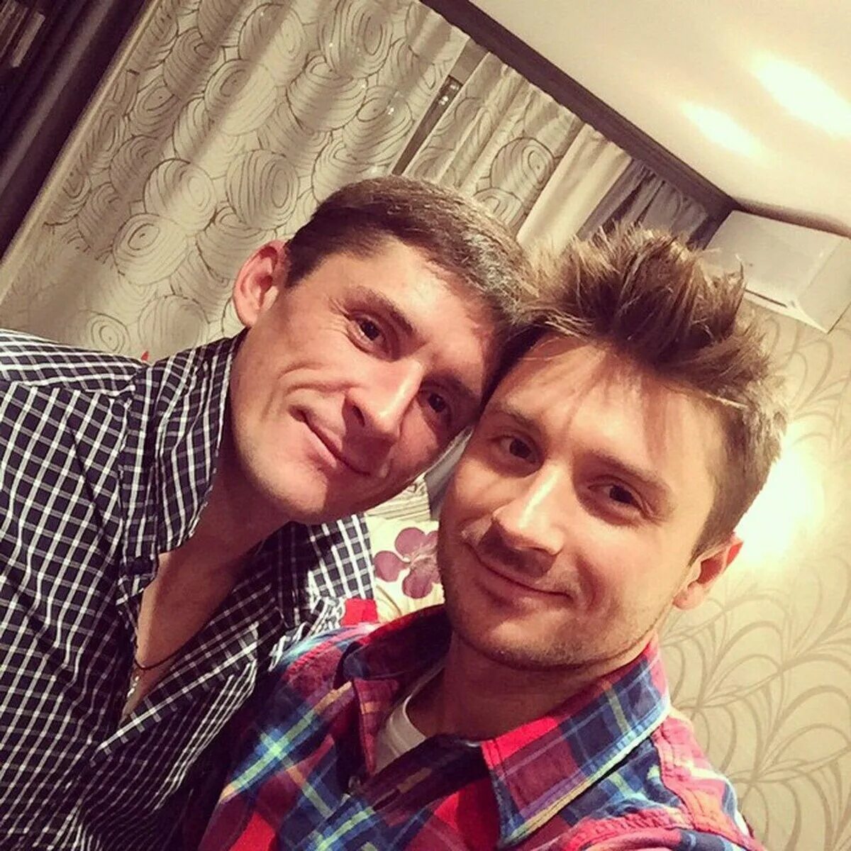 Павел лазарев фото Лазарев скучает по покойному брату: "Как жаль, что не успел пожить. Знаю, ты при
