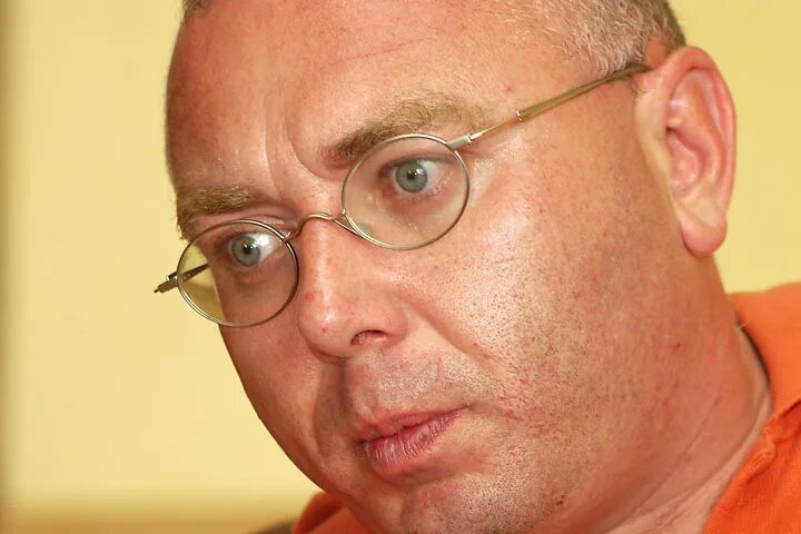 Павел лобков фото В Москве задержали журналиста Павла Лобкова в костюме пениса - МК