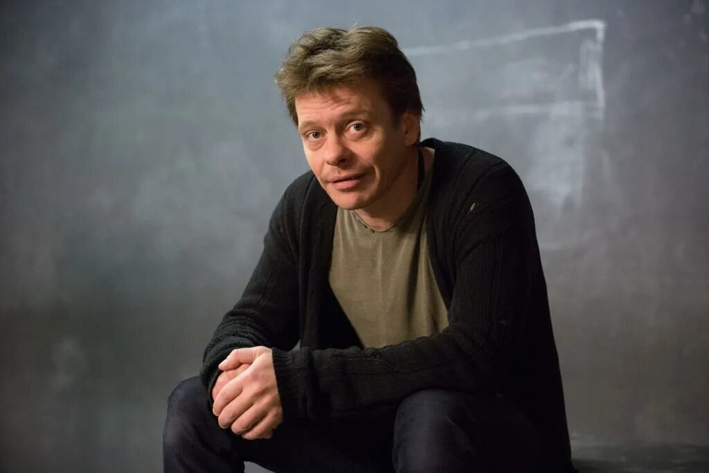 Павел майков фото сейчас Театр умер": Сергей Безруков, Лариса Лужина и Павел Майков о Бузовой во МХАТе - 