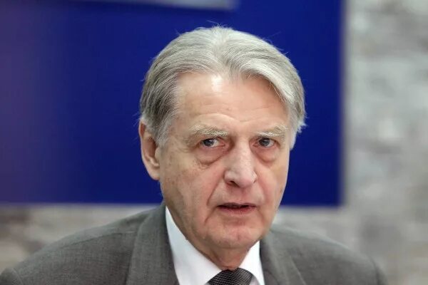 Павел медведев фото Финансовый омбудсмен Павел Медведев на "Деловом завтраке" в "РГ" - Российская га