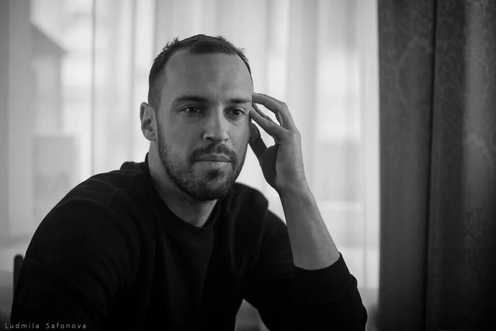 Павел попов актер фото личная жизнь Интервью. Павел Попов: "Надо быть честным по отношению к себе, и в этом, наверно