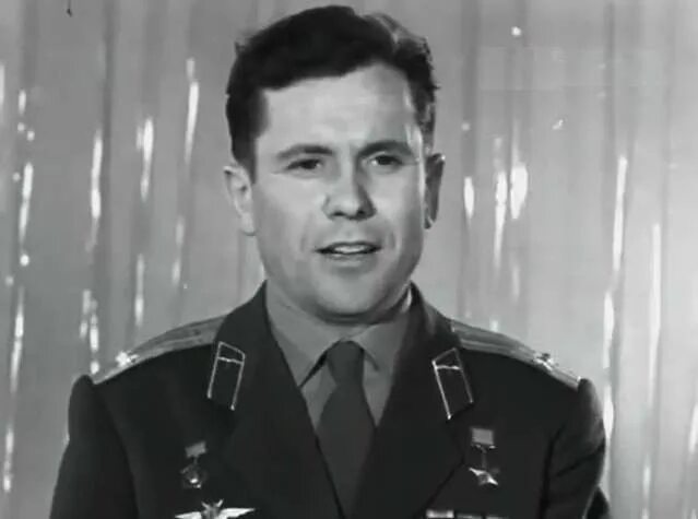 Павел попович космонавт фото Когда идёт снег... (1962) - актеры и роли - Павел Попович - советские короткомет