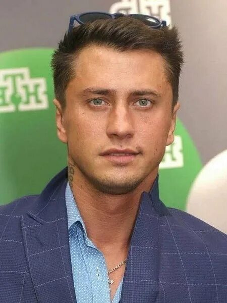 Павел приличный фото Павел Прилучный до и после пластики ушей