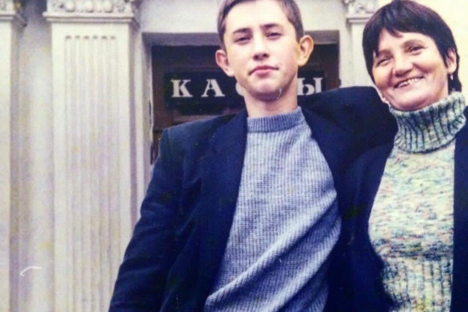 Павел прилучный брат и сестра фото Мажор" из трущоб: как Павел Прилучный карабкался к славе КП - Новосибирск Дзен