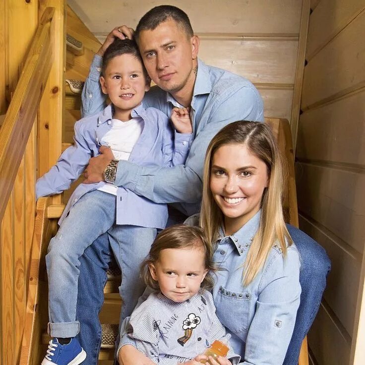 Павел прилучный дети фото сейчас Новости знаменитостей on Instagram: "Появились слухи, что Павел Прилучный и Агат