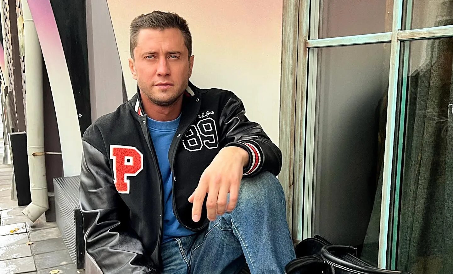 Павел прилучный фото 2024 Павел Прилучный объяснил резкую смену имиджа - Новости Русского Радио Москва 105