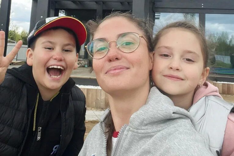 Павел прилучный и агата дети фото Взлеты и падения Агаты Муцениеце - Рамблер/кино