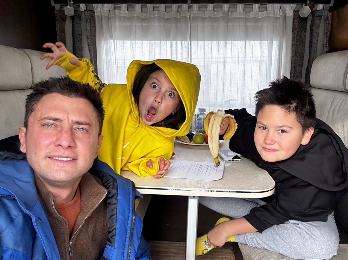 Павел прилучный и агата дети фото Павел Прилучный о подготовке сына к школе: "Как это возможно вообще?" - Хиты Дня