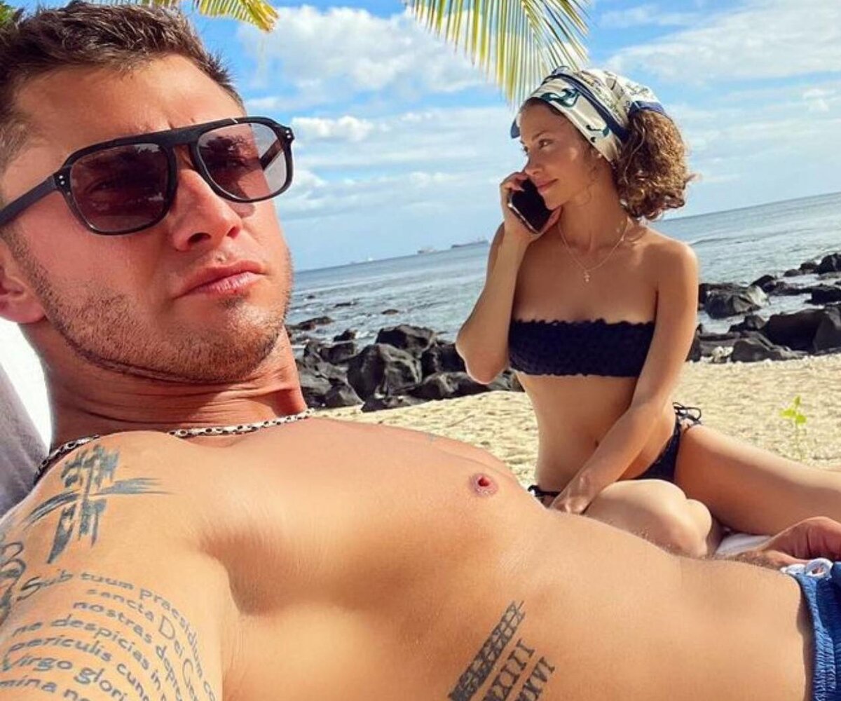 Павел прилучный личное фото Доказательство тайной свадьбы: новая жена Павла Прилучного сменила фамилию VOICE