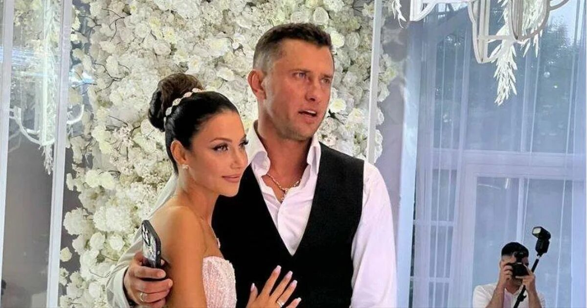 Павел прилучный с женой фото Год со дня свадьбы Павла Прилучного и Зепюр Брутян: самые яркие моменты торжеств