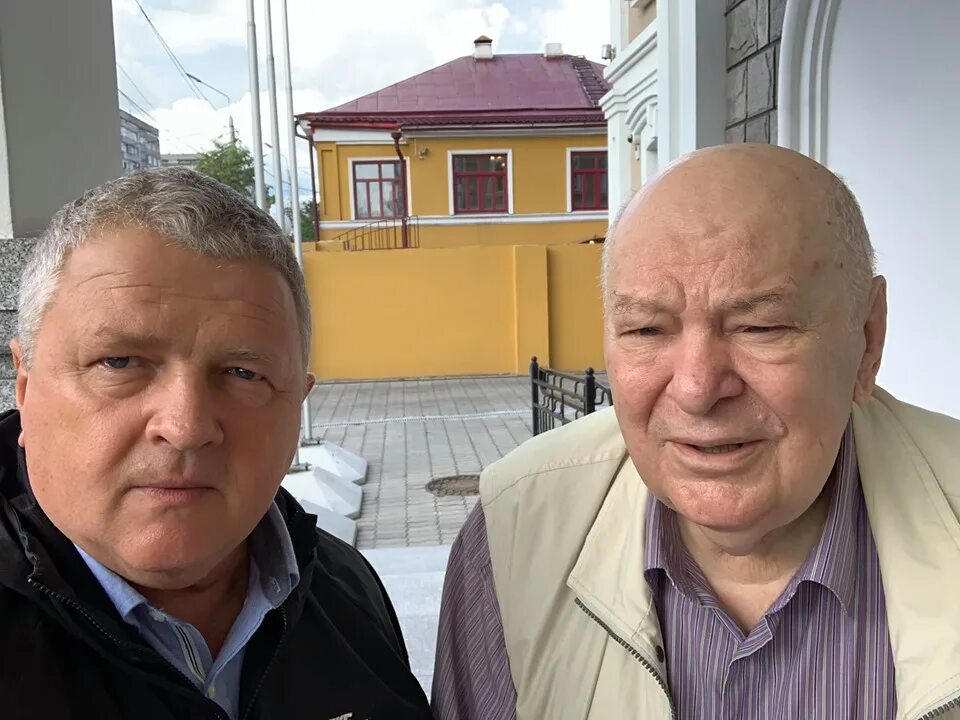Павел стефанович федирко с семьей фото Перейти на страницу с картинкой