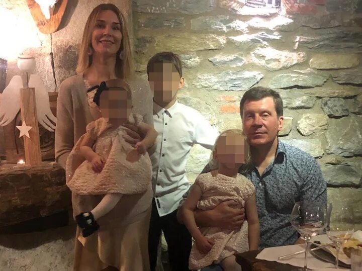 Павел свирский и регина мянник фото Экс-супруг Лады Дэнс забрал маленьких дочерей: исповедь несчастной матери - МК
