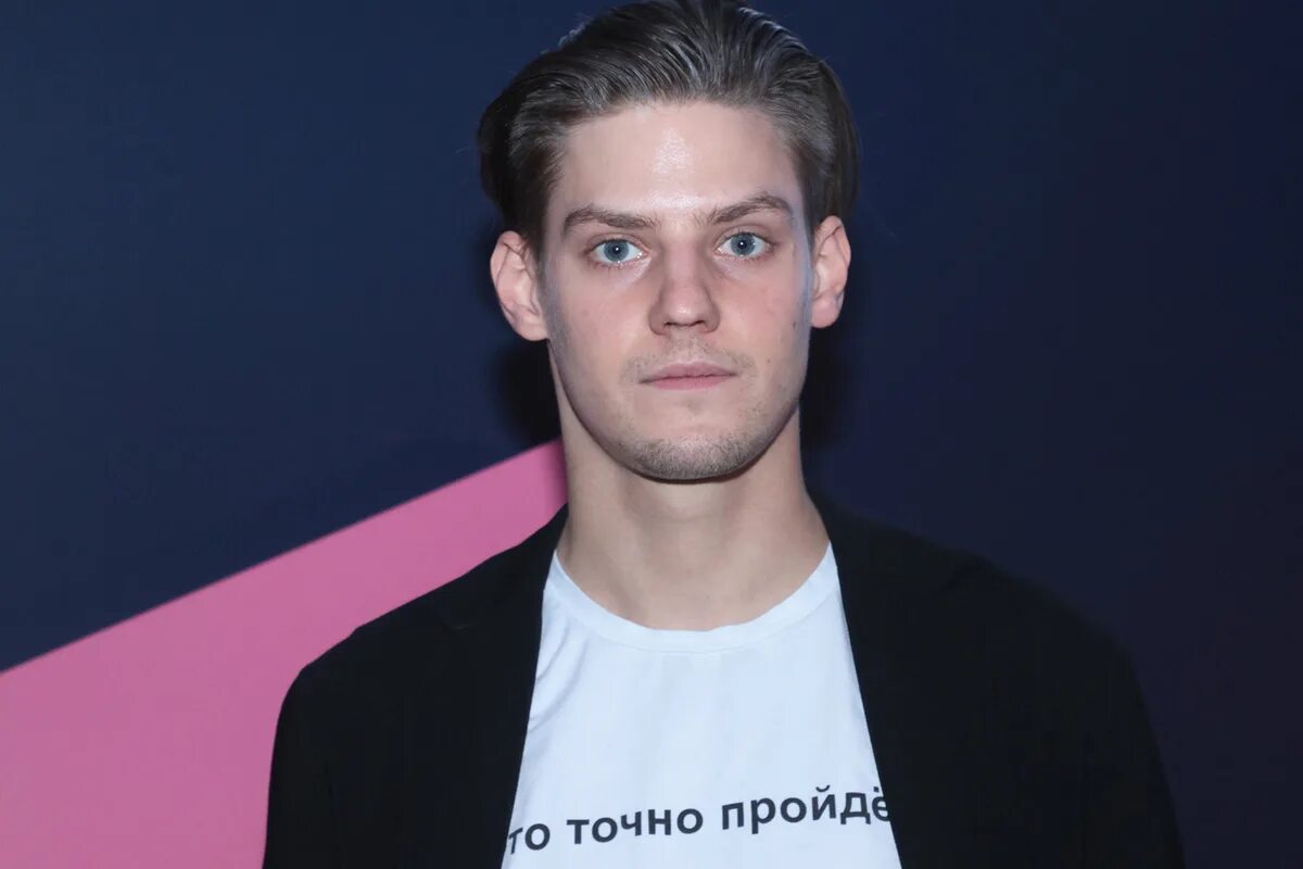 Павел табаков фото Табаков-младший, Пореченков и Кутепова стали купеческой семьей - МК