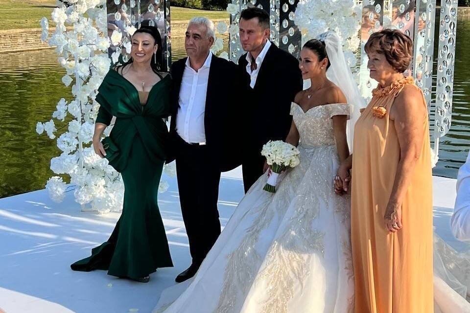 Павел теша фото Свадьба не настоящая: раскрыт страшный секрет торжества Павла Прилучного и Зепюр