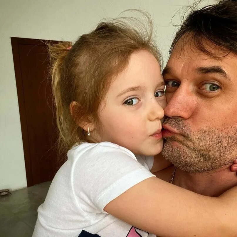 Павел трубинер дети фото Pavel Trubiner once again became a father. Actor Pavel Trubiner hid the birth of
