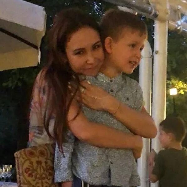Павел воля и ляйсан фото с детьми Подруга Ляйсан Утяшевой и Павла Воли рассекретила лица их детей - Вокруг ТВ.