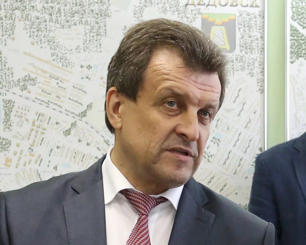 Павел жданов лукойл фото Министр ЖКХ Подмосковья уволен за "потерю нитей управления" - РБК