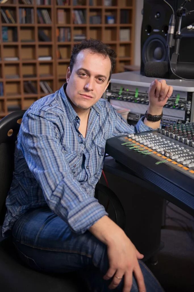 Павел жуков фото Недорого Ведущие на юбилей, DJ и аппаратура в Москве