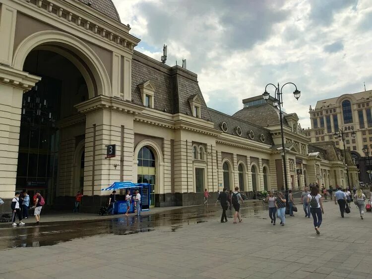 Павелецкий вокзал фото снаружи Павелецкий вокзал в Москве Главный вокзал Павелецкого направления Московской ЖД 