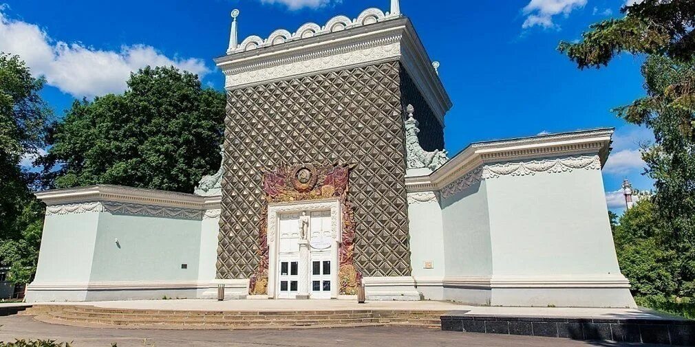 Павильон россия фото Узнать историю ВДНХ за 80 минут: на портале "Узнай Москву" появился новый маршру