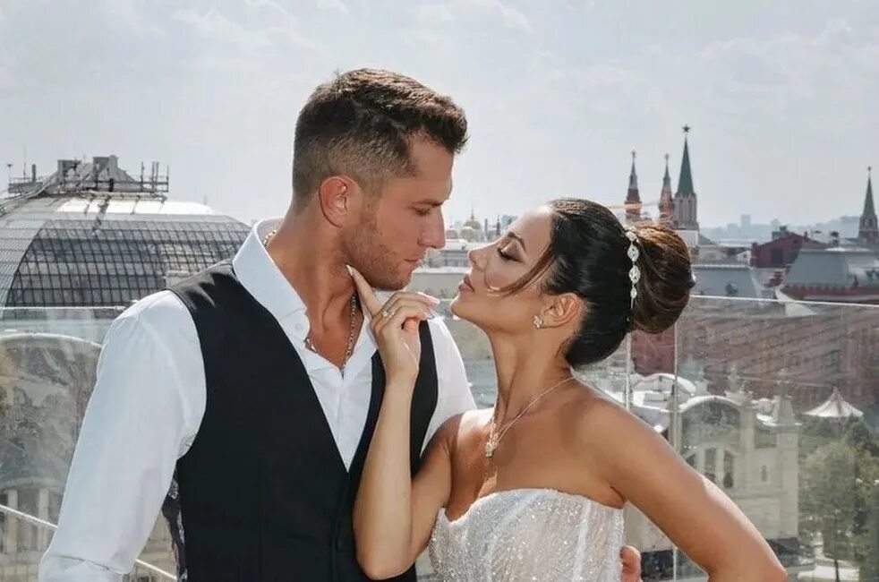 Павла 2 фото Официально: Павел Прилучный и Зепюр Брутян сыграли свадьбу - лайфстайл - 26 авгу