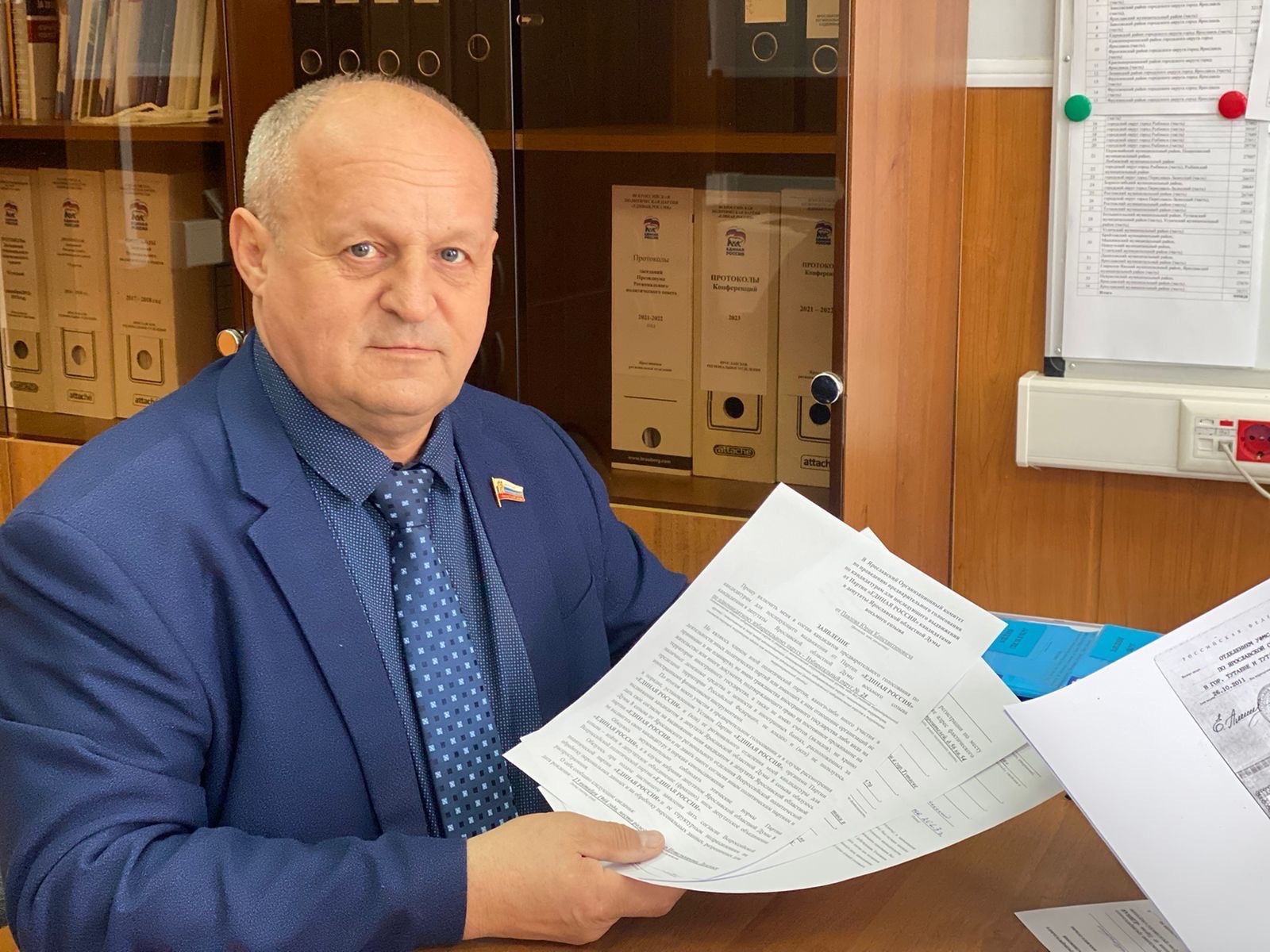 Павлов депутат фото Депутат Юрий Павлов может не пойти на новые выборы из-за скандала с хоум-видео -