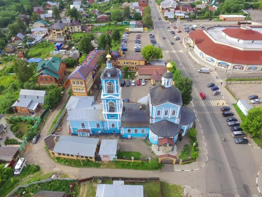 Павлов посад фото города Церковь Воскресения Словущего (Петра и Павла) в бывшей Каличьей слободе, Сергиев