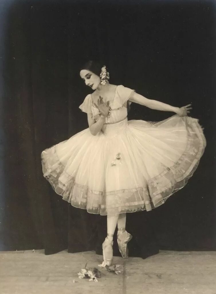 Павлова балерина фото А.Павлова Жизель 1924 г. http://pomnipro.ru/memorypage4417/photo/9283 Винтажный 