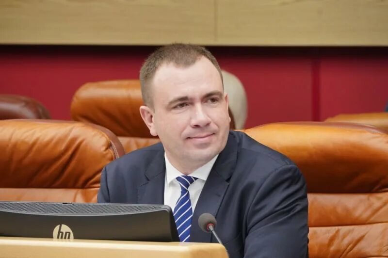 Перетолчин олег викторович иркутск фото Закон - тайга, депутат - "медведь": кто, кто в Сером доме живет?