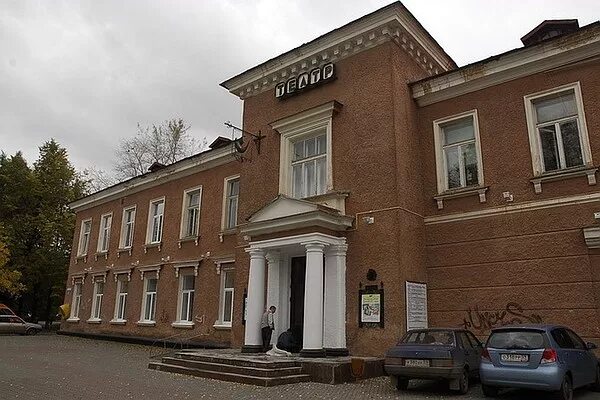 Пермский театр кукол сибирская ул 65 фото На площади Лядова установили кованые остановки общественного транспорта