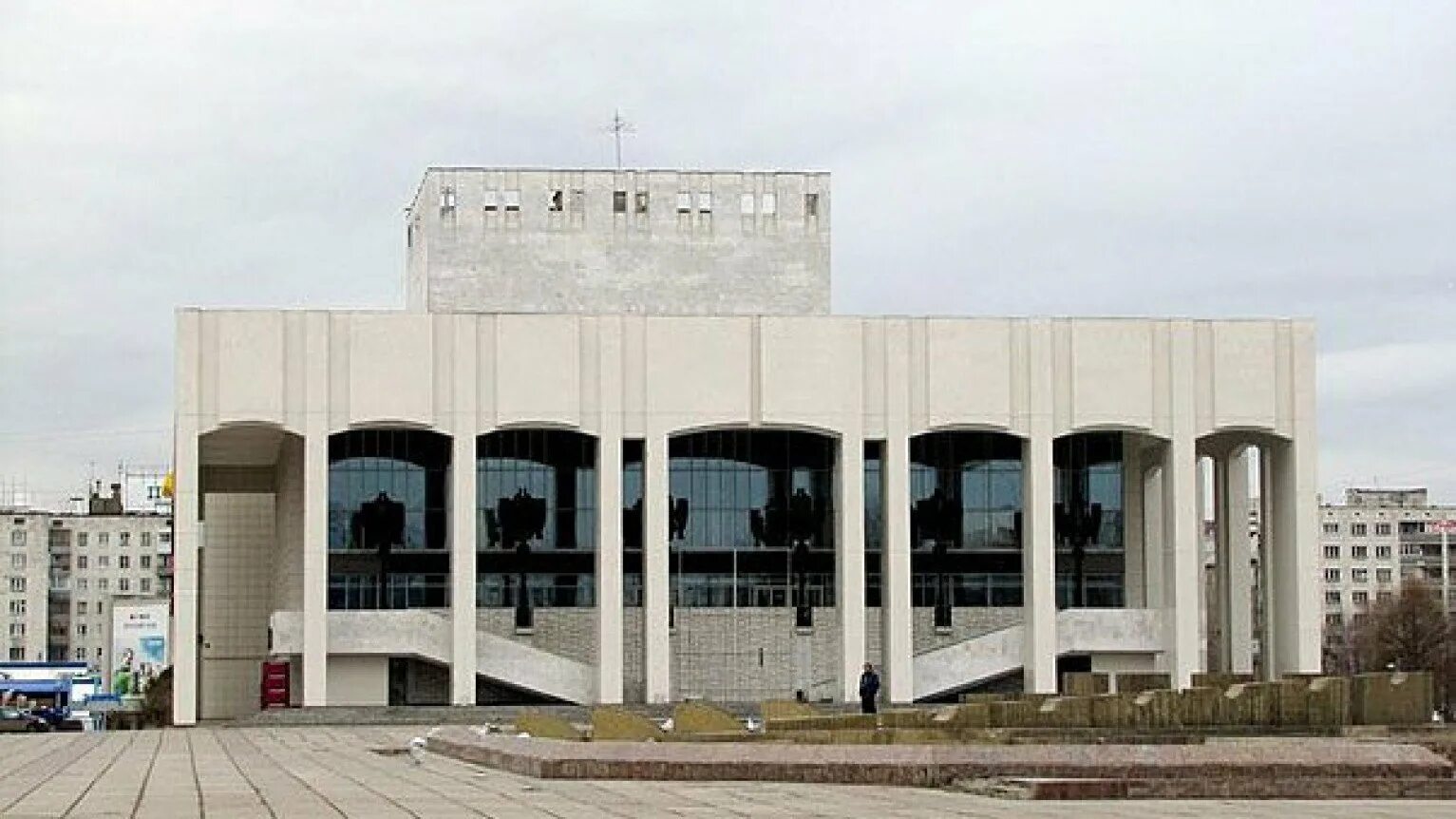 Пермский театр театр фото Петиция - Остановите разрушение Театра Театра министром культуры Гладневым - Пер