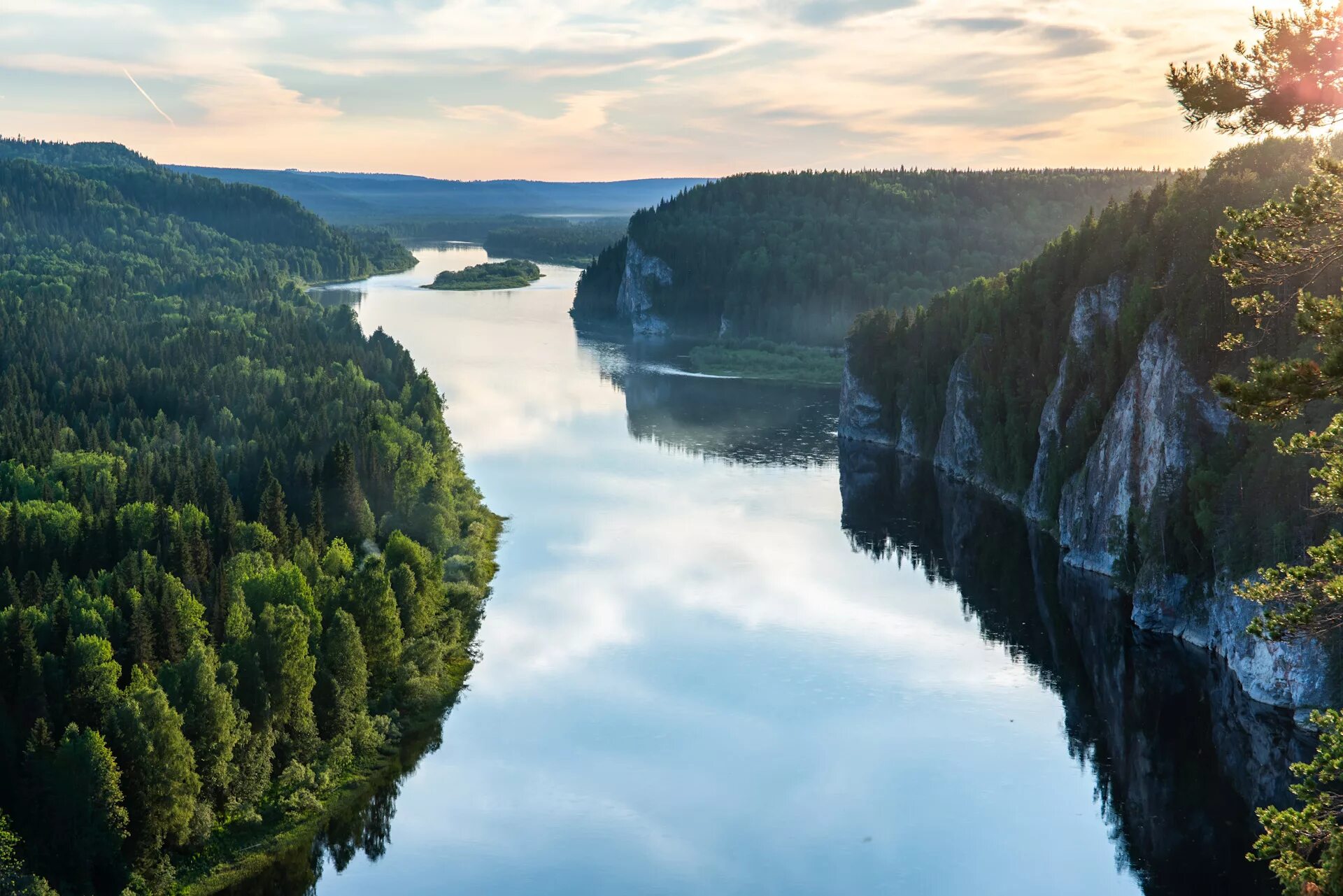 Пермского края фото с названиями Сплав по реке Вишера. Камни Писанный, Бычок и Сыпучий. - DRIVE2