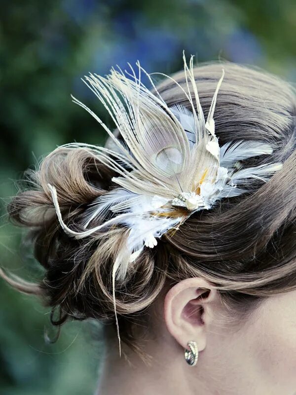 Перо в женской прическе 5 University of Pennsylvania Wedding from Robertson's Flowers Hair jewelry, Feathe