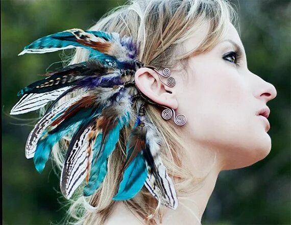 Перо в женской прическе 5 букв Sequoia Nights Feather Ear Cuff Кафф, Серьги с перьями, Ушные каффы