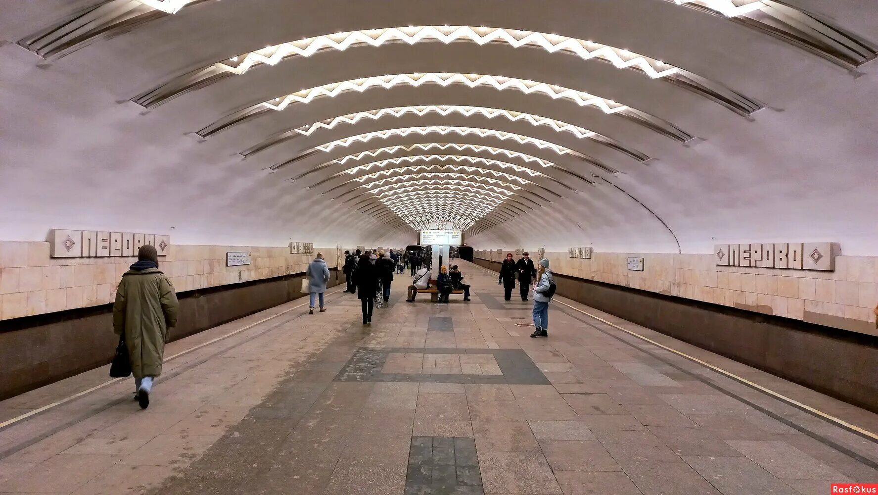 Перово москва калининская линия метро перово фото Фото: станция метро "Перово"(Калининская линия). Фотограф Руслан Хакимов. Город.
