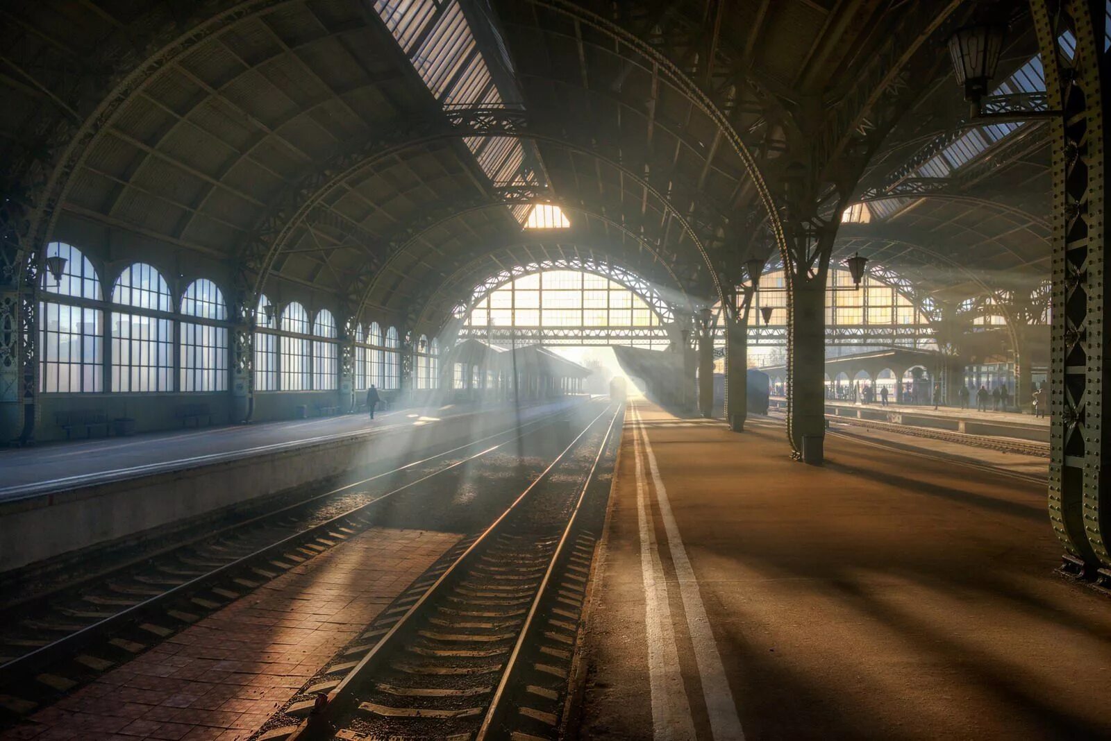 Перрон жд вокзала фото Vitebsky railway station - the oldest railway station in St. Petersburg and Russ