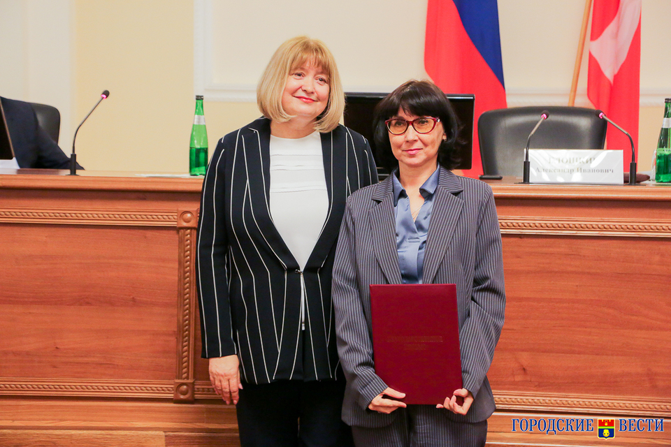 Першина татьяна владимировна ук жкх волгоград фото В Волгоградской облдуме наградили работников ЖКХ и торговли