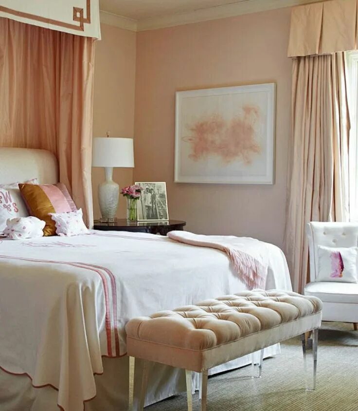 Персиковые обои в интерьере Style Profile: Kimberly Schlegel Whitman - The Glam Pad Home bedroom, Bedroom co
