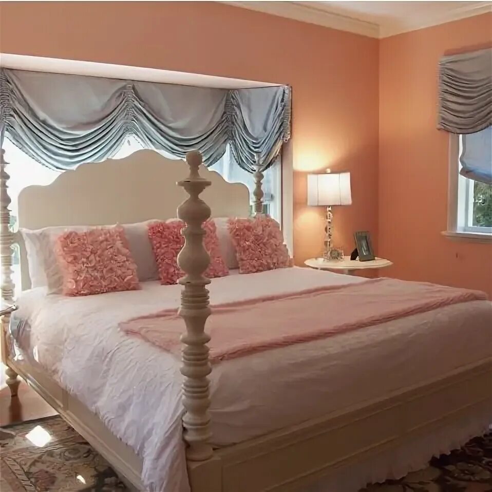 Персиковый интерьер спальни Benjamin Moore Perfect Peach 2167-50 Guest bedroom remodel, Small bedroom remode