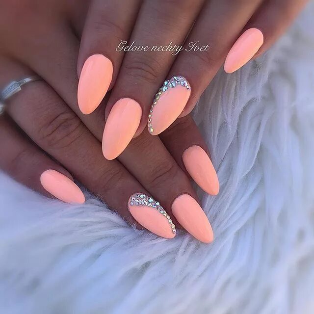 Персиковый маникюр 2024 на миндаль Pin by Asia on tapety Peach nails, Womens nails, Nails